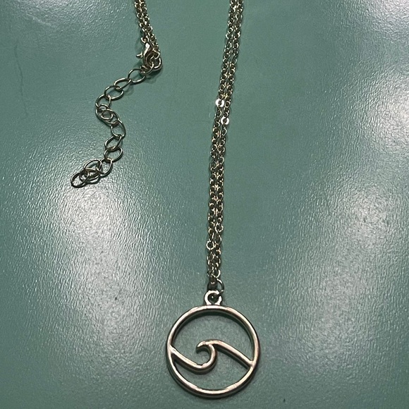 Wave Necklace - Picture 3 of 3